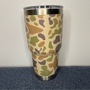 YETI 2019 Camo 30oz Tumbler Cup with Mag Slider Lid